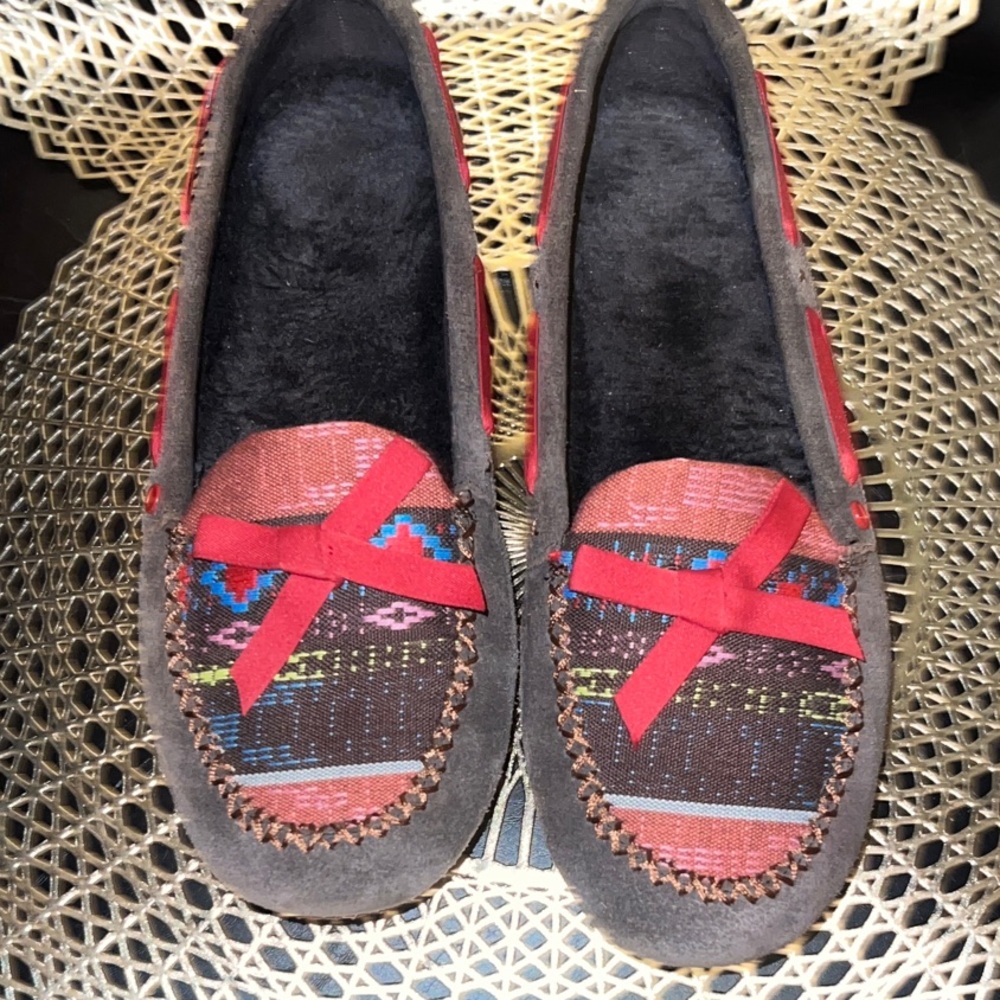 UGG Women's Gray Suede Moccasins with Red Accents and Multicolor Pattern